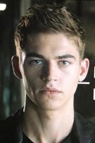 The actor poster of Hero Fiennes-Tiffin