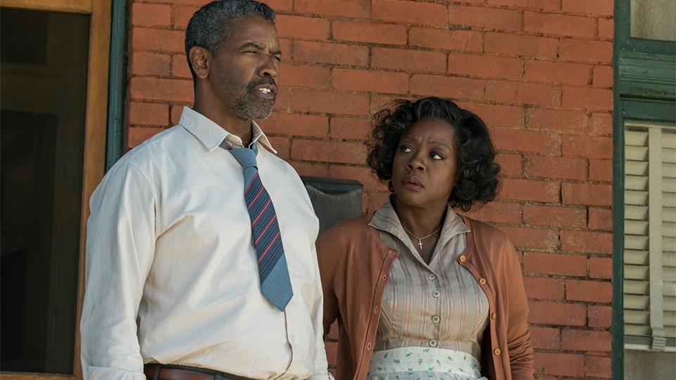 Still 3 uit de film Fences